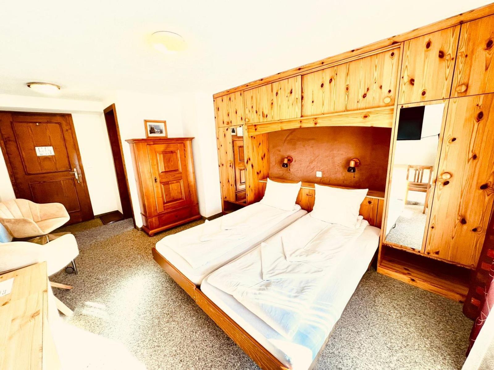 Hotel Old Jnn Klosters Exterior foto