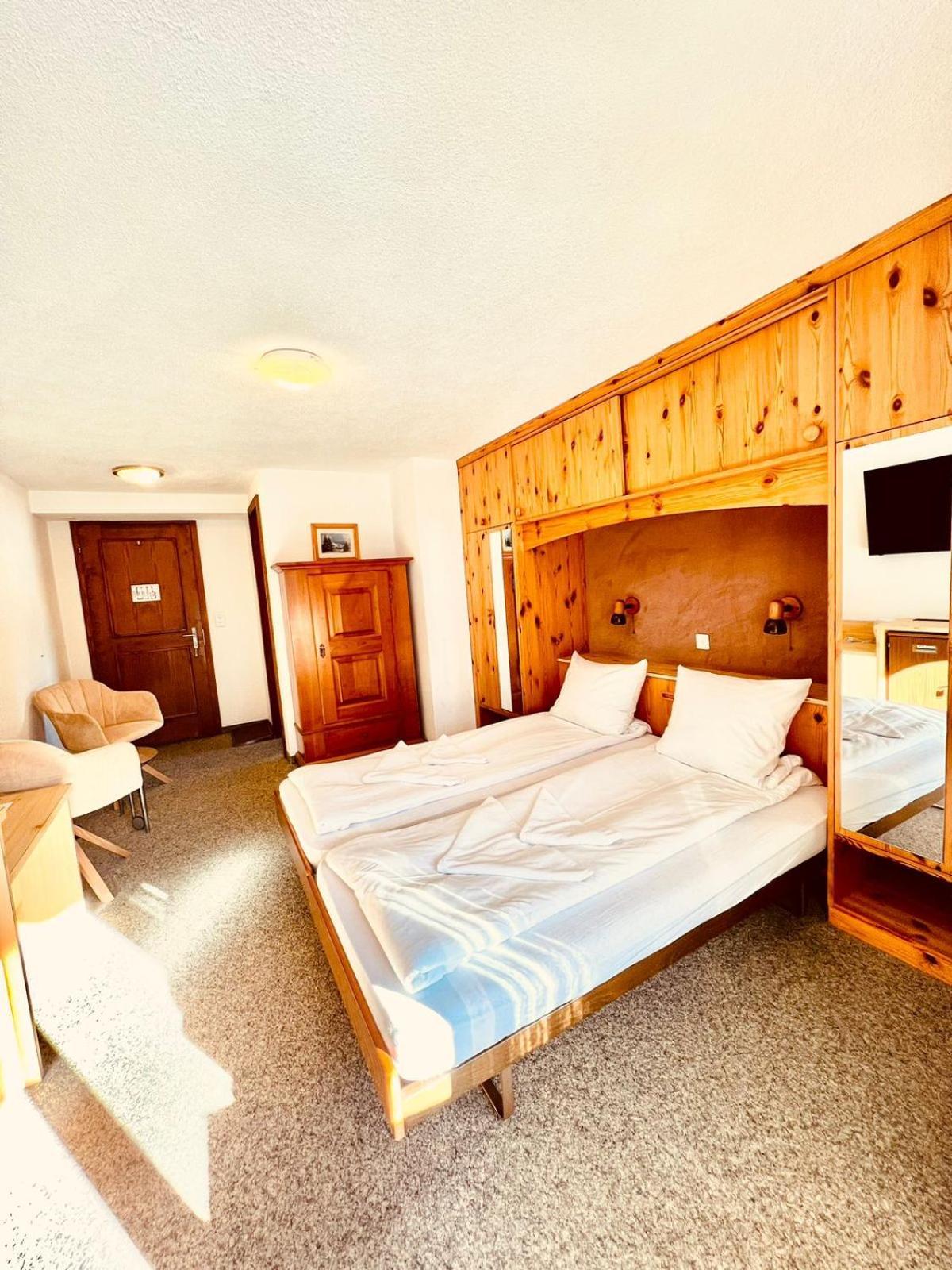 Hotel Old Jnn Klosters Exterior foto