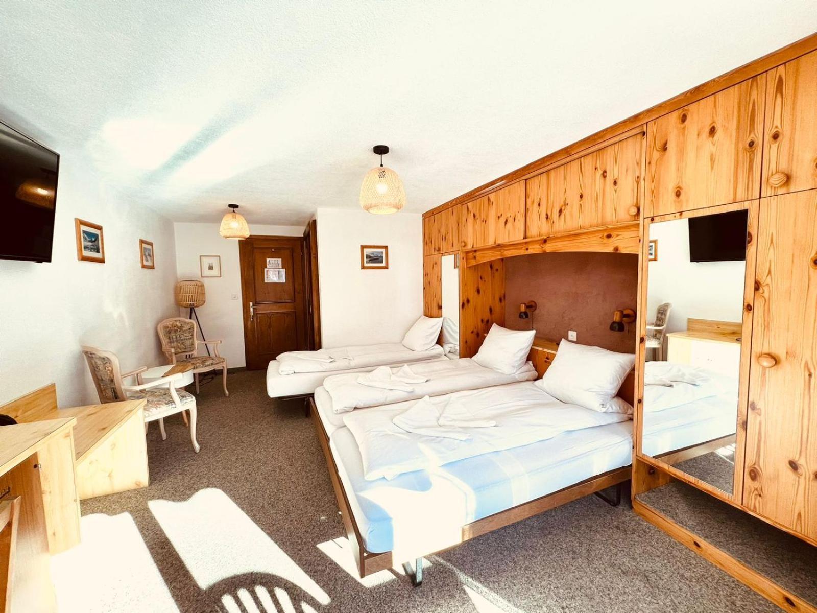 Hotel Old Jnn Klosters Exterior foto